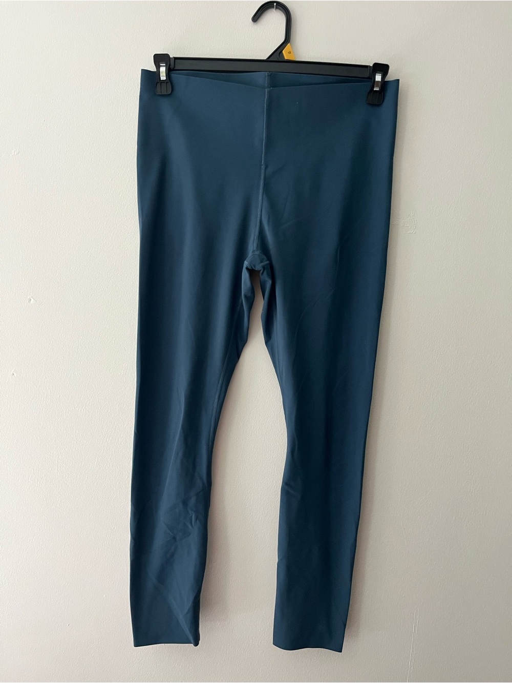 FABLETICS BUNDLE- SIZE LARGE - Picture 9 of 15